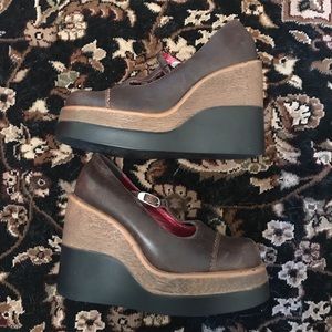 Gorgeous vintage 90s luichiny platform shoes